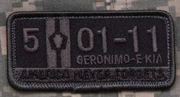5-01-11 AMERICA NEVER FORGETS TACTICAL COMBAT HOOK MORALE MILITARY PATCH - DARK OPS